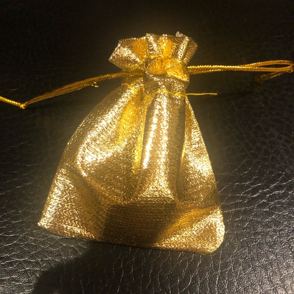 Brilliant Gold leaf ear wire earrings & gift bag - Picture 2 of 4